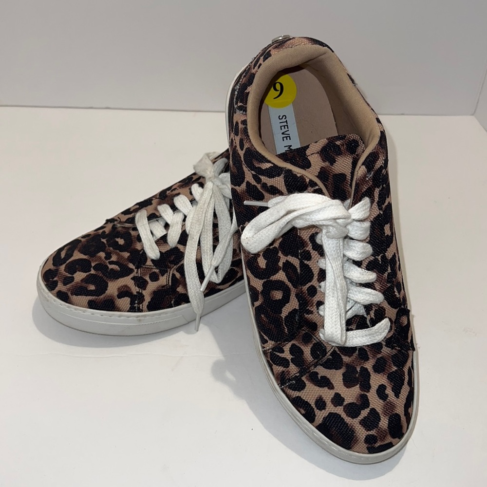 Steve Madden animal print womens sneakers